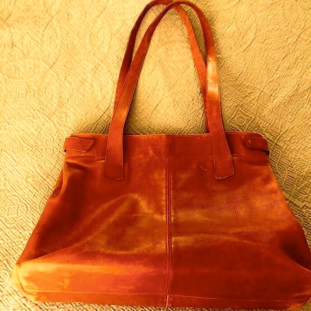 Beautiful coach leather 💼⭐️⭐️⭐️🤩🤩🤩🤩❤️❤️❤️ make OFFERS!